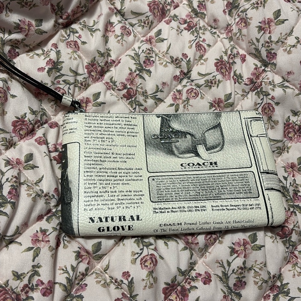 Coach outlet Newspaper Print Wristle